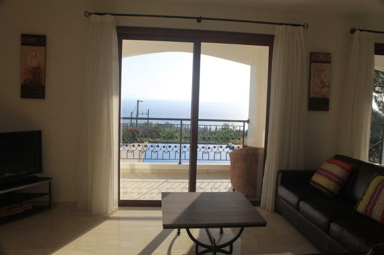 Martika Luxury Villa Agia Marina  Exterior foto