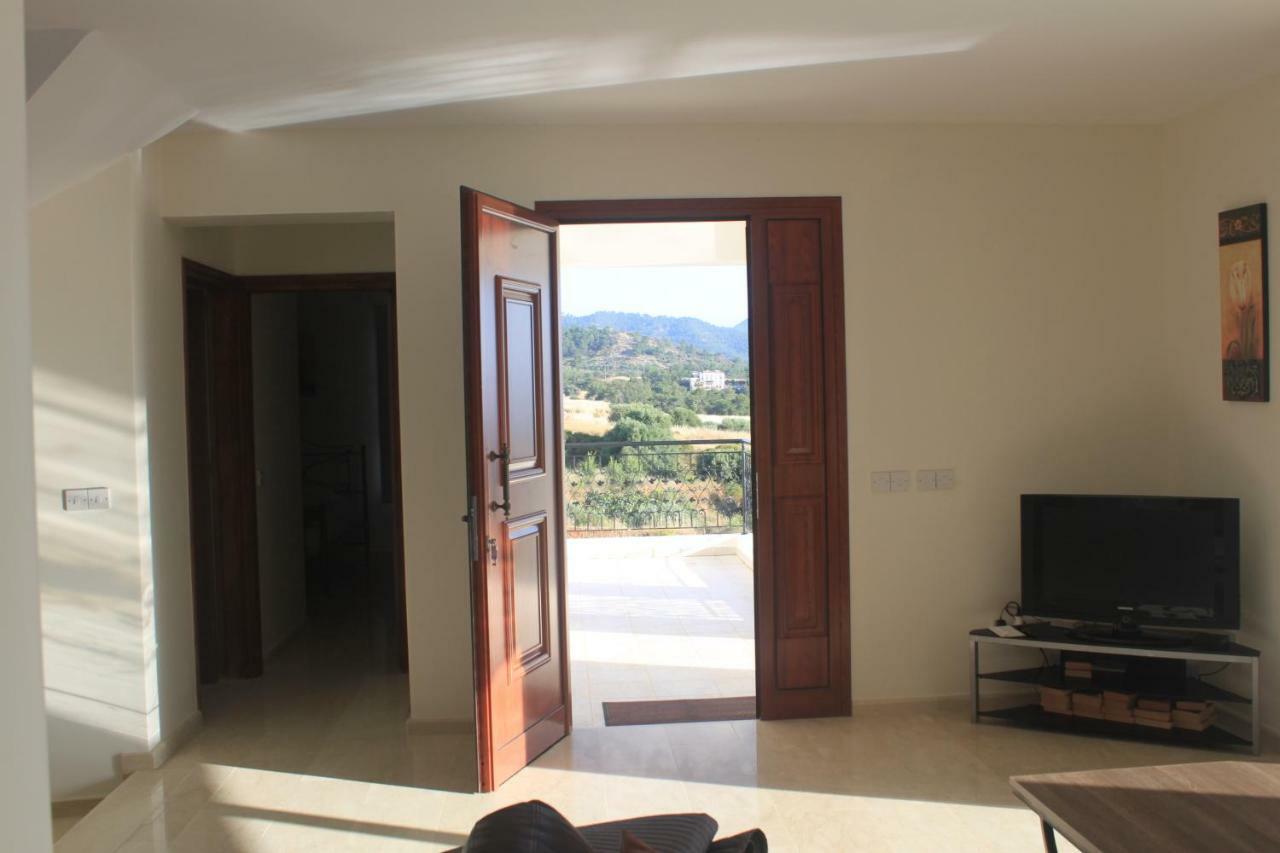 Martika Luxury Villa Agia Marina  Exterior foto